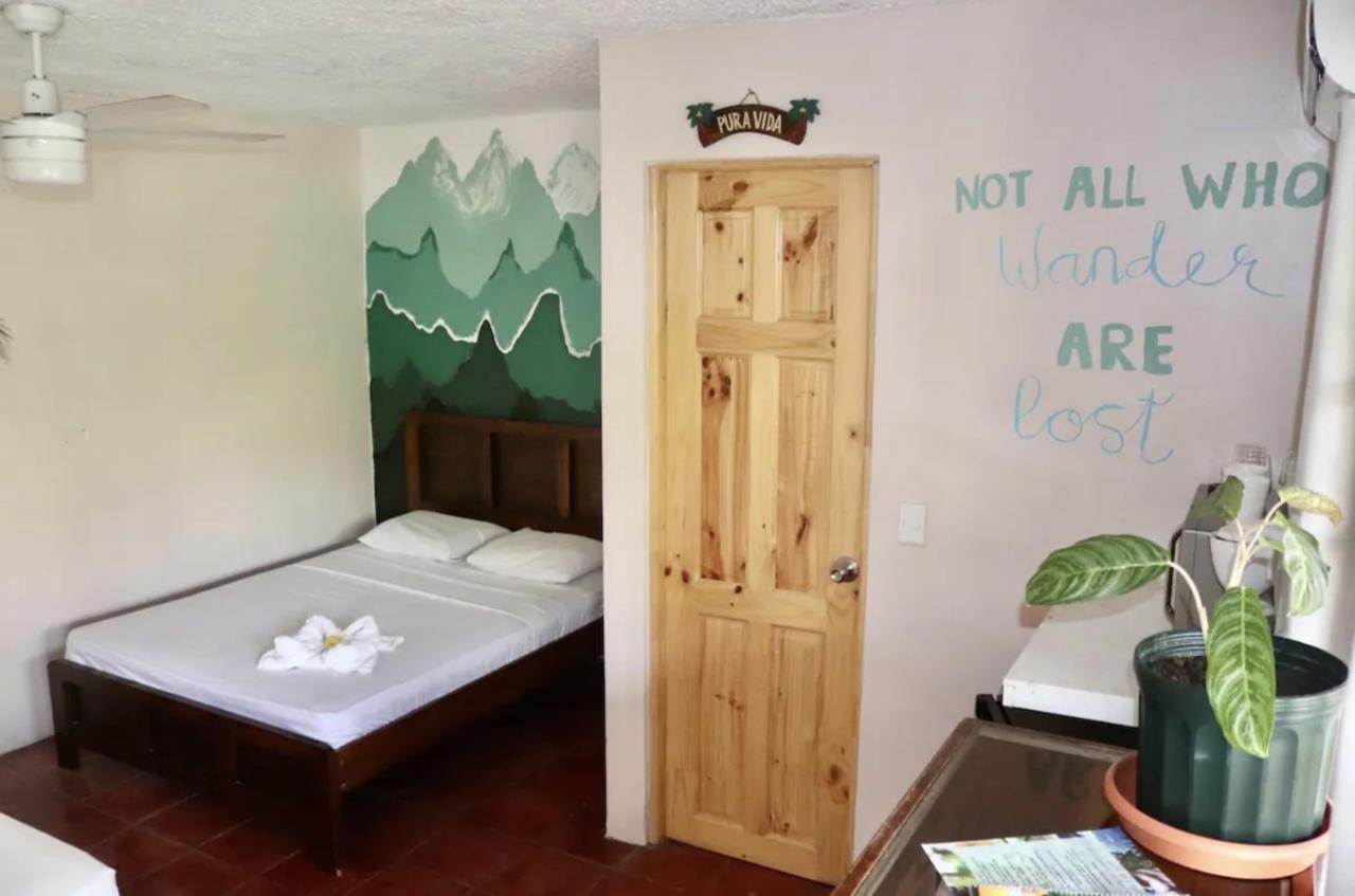 Casa Geraldo Bed and Breakfast Manuel Antonio Esterno foto
